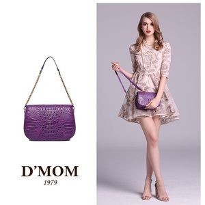 Pre-order D’MOM Curva Mini Crocodile Party bag!